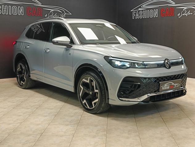 Volkswagen Tiguan 2.0 TDI 150 CV DSG R-Line - Foto 6