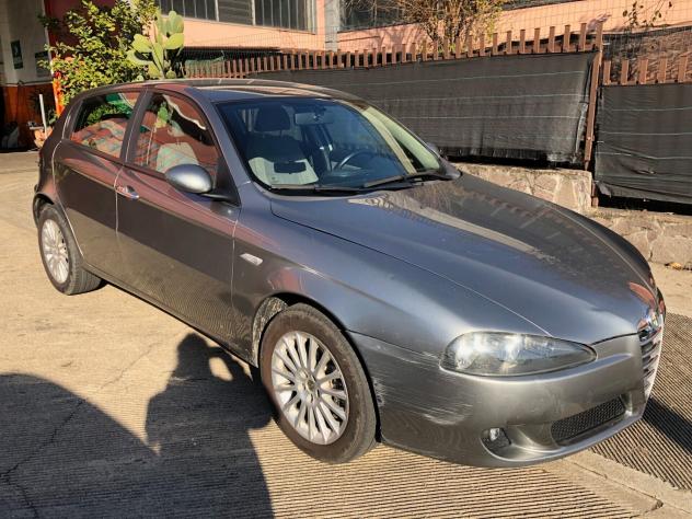 Alfa Romeo 147 1.6 16V TS (105) 5 porte Progression - Foto 2