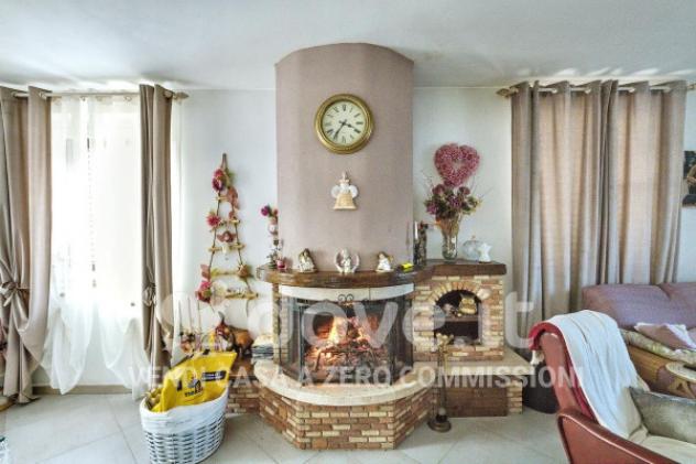 Casa indipendente di 250 m² con 4 locali in vendita a Dumenza - Foto 2