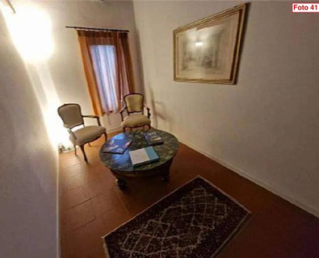 Immobile in asta di 392 m² con più di 5 locali e box auto in vendita a Perugia - Foto 19