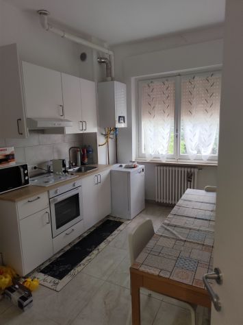 Stanze singole in appartamento ristrutturato 425eu