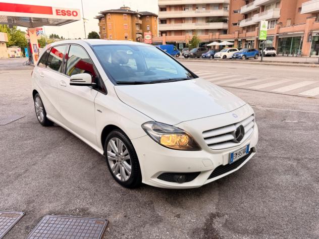 Mercedes B 180 BENZINA NEOPATENTATI GARANZIA 12/24M