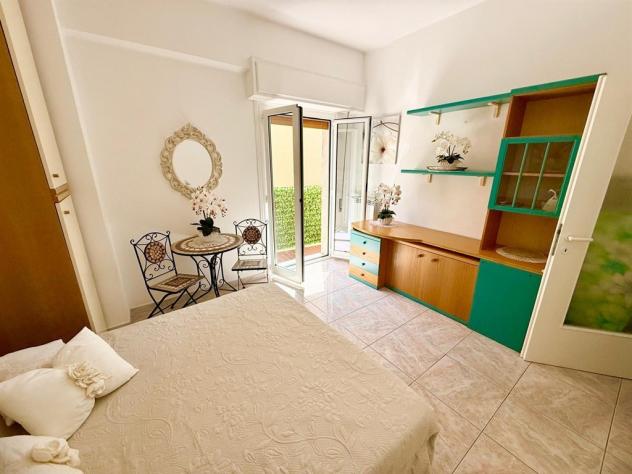 Alassio, alloggio quarto piano con ascensore comodo al mare e ai servizi - Foto 12