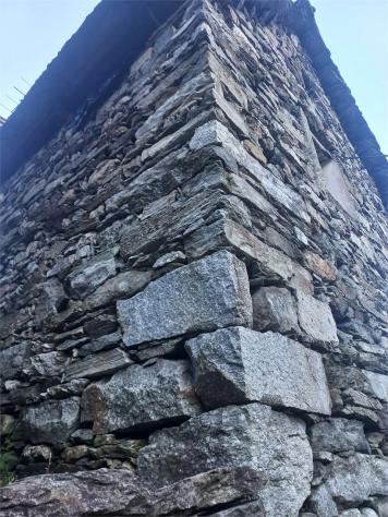 V000568 - CASA RUSTICA CON TERRENO - EDIFICIO 2 di 3 - Foto 12