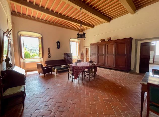 Appartamento vista mare con giardino in palazzo storico