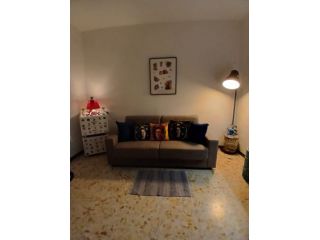 Stanza Singola in Affitto – €550 al mese, Spese e pulizie incluse!