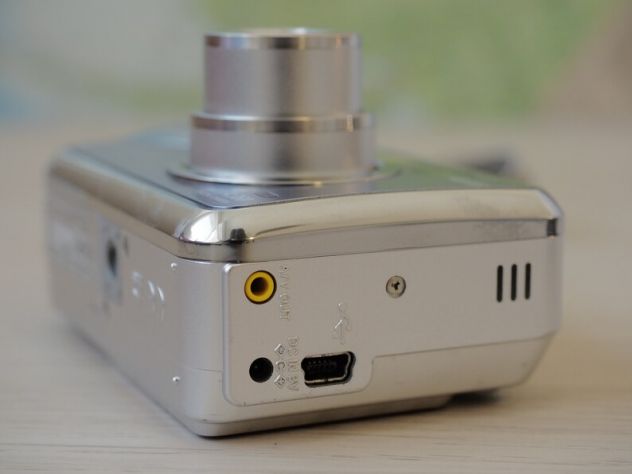 Fotocamera digitale compatta Fujifilm FinePix A360 da 4,1 MP con flash come nuo - Foto 4
