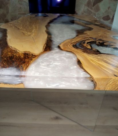 Tavolo in legno e resina - Foto 7
