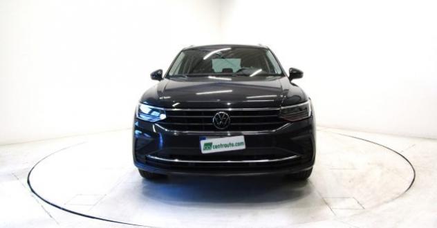 VOLKSWAGEN Tiguan 2.0 TDI DSG 4MOTION Life 150CV rif. 22945087 - Foto 2