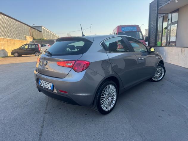 Alfa Romeo Giulietta 1.4 Turbo MultiAir Exclusive - Foto 7