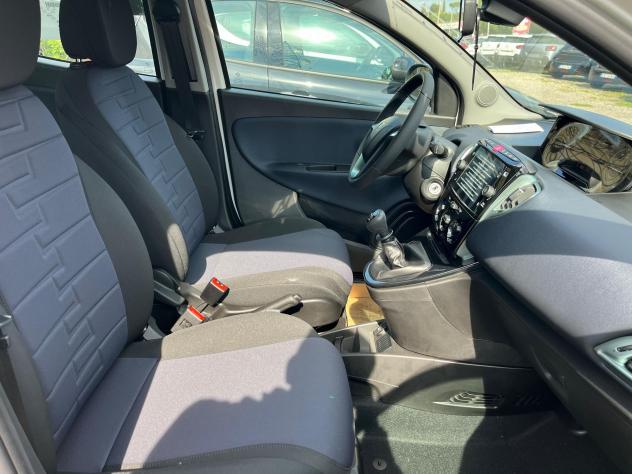Lancia Ypsilon 1.0 FireFly 5 porte S&S Hybrid Platino - Foto 8