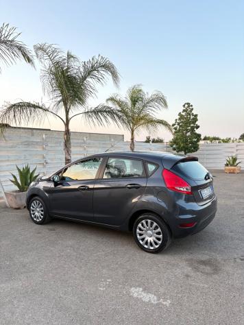 Ford Fiesta 1.2 5 porte con soli 76.000 kilometri - Foto 8