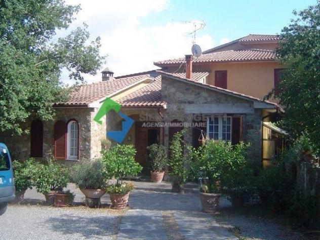 Porzione di Villa a pochi chilometri da Siena . - Foto 16