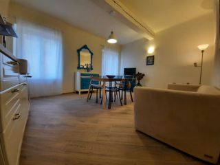 TRILO DI RECENTE RISTRUTBORGO FORNOVO PIANO SECONDO-TERMOAUTONOMO E CLIMATIZZATO