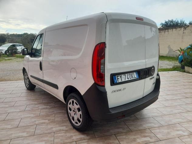 FIAT - Doblò - 1.4 T-Jet Natural Power Lounge - Foto 4