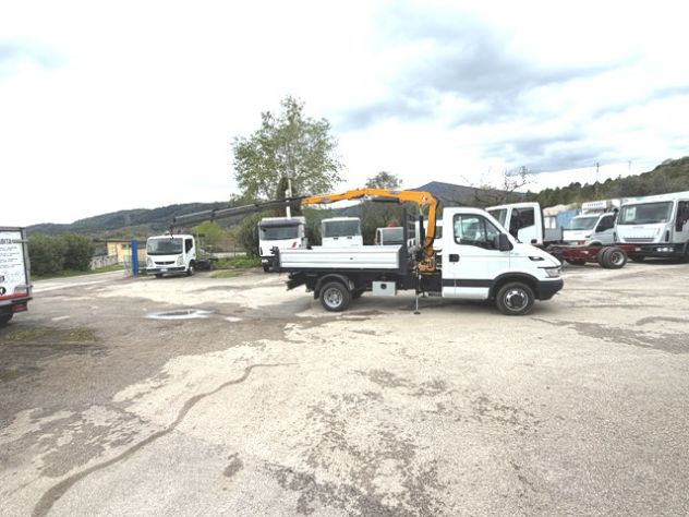 camion iveco daily 35c15 ribaltabile e gru - Foto 9