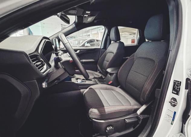 Ford Kuga 2.5 Benzina FHEV 190CV 2WD ST-Line Aut - Foto 8