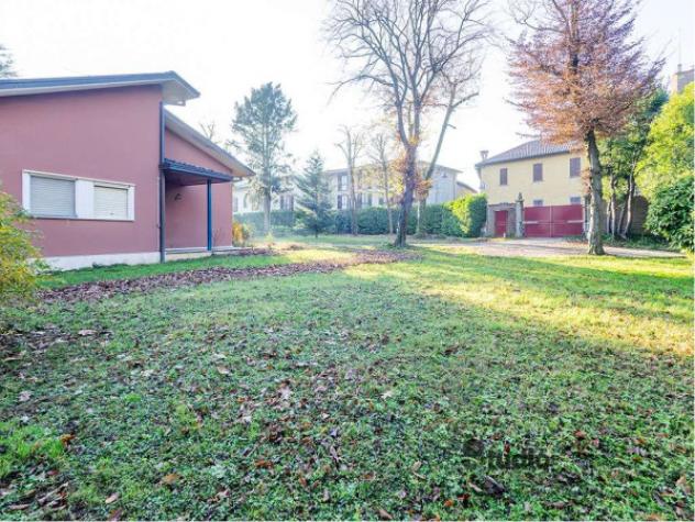 Villa di 260 m² con 5 locali e box auto in vendita a Garbagnate Monastero - Foto 3