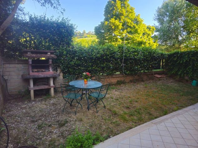FIANO ROMANO BILOCALE ARREDATO CON POSTO AUTO SCOPERTO ,CANTINA E GIARDINO DI 80 - Foto 6
