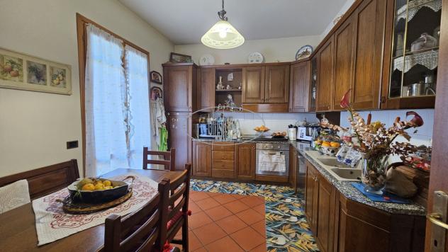 VILLA di 8 vani e di 243 mq (FIGLINE E INCISA VALDARNO) rif. V-2295 - Foto 3