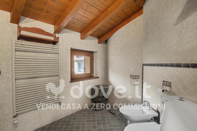 Appartamento di 162 m² con 4 locali e box auto in vendita a Gavirate - Foto 10