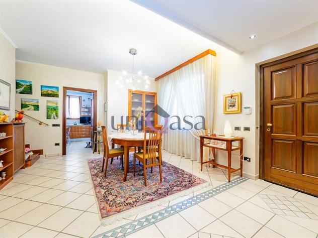 Meda (MB), vendesi villa singola con giardino privato – Eleganza, spazio e comfort per la tua famiglia. - Foto 13