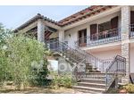 Villa di 300 m² con 5 locali e box auto doppio in vendita a Sinalunga