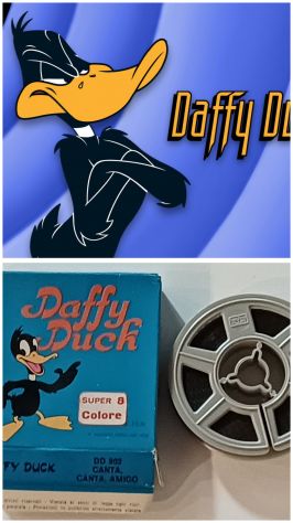 Daffy Duck, Super 8 a colori, "Canta, canta, amigo".