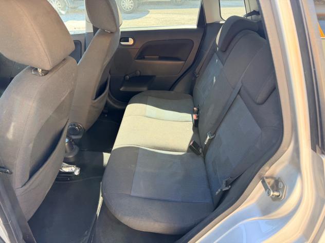 Ford Fiesta 1.4 TDCi 75cv Neopatentati - Foto 6