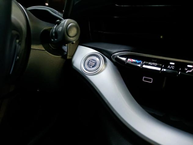 Fiat 500 3 1 ICON 118CV 87KW 42KWh 320KM AUTONOMIA - Foto 8