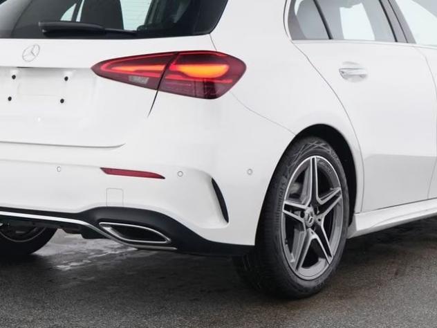 Mercedes-Benz Classe A A 180 d Premium AMG LED NAVI - Foto 4