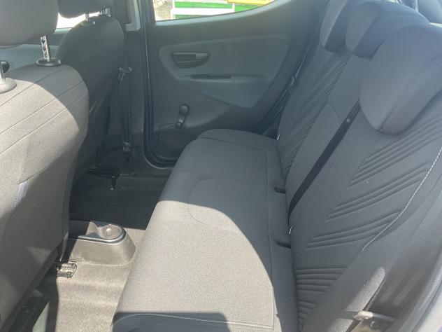 Lancia Ypsilon 1.0 FireFly 5 porte S&S Hybrid Ecochic Silver - Foto 10