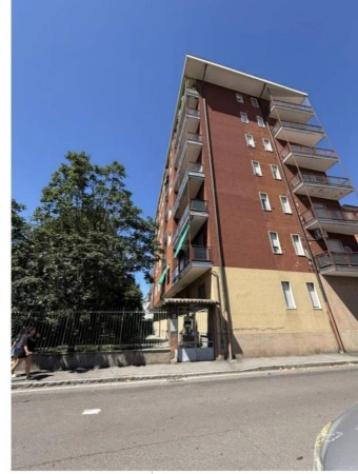 Immobile in asta di 107 m² con più di 5 locali e box auto in vendita a Garbagnate Milanese - Foto 2