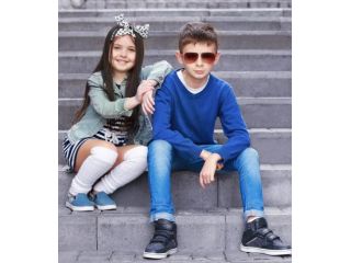 Bambini e Ragazzi da 1anno fino a 16 anni anche stranieri simpatici e disinvolti