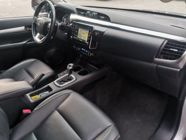 Toyota Hilux 4ª serie Hilux 2.8 D A/T 4WD 4p. DC Executive - Foto 6