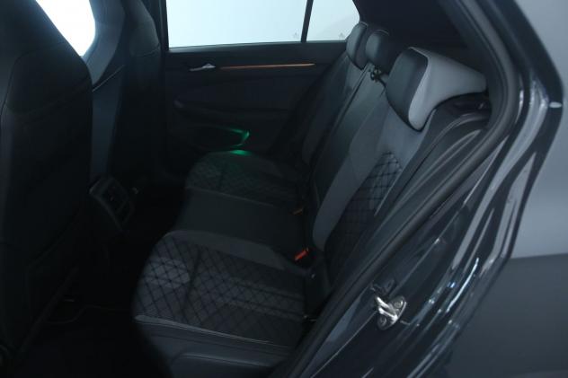 Volkswagen Golf 1.5 eTSI ACT 150 cv R-Line DSG / Retrocamera - Park Pilot ant e post - Wireless charging - Fari LED - Cerchi 18" - Foto 8