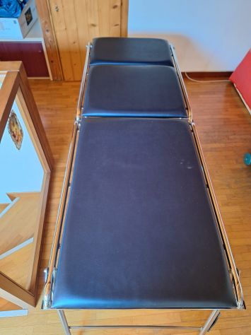 lettino per fisioterapia e massaggi