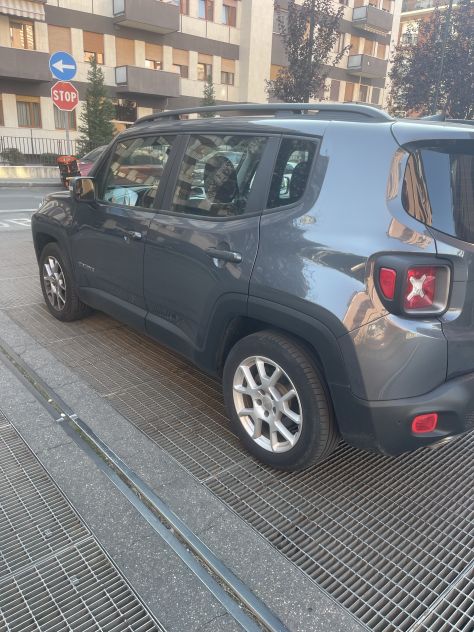 Vendo JEEP RENEGADE 1,6 MJT Diesel 130 CV Allestimento Limited - Foto 6