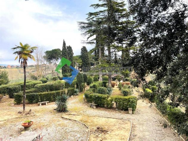 Villa storica con casali e terreni a Petrignano, Castiglione del Lago (PG) - Foto 4