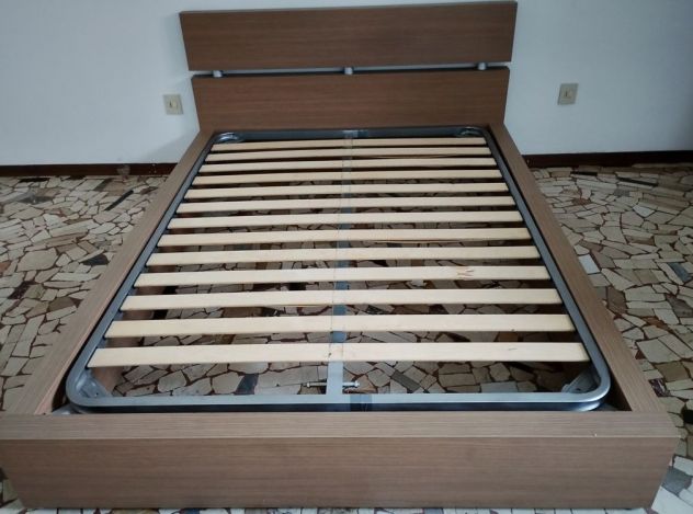 LETTO MATRIMONIALE CON MATERASSO - Foto 4