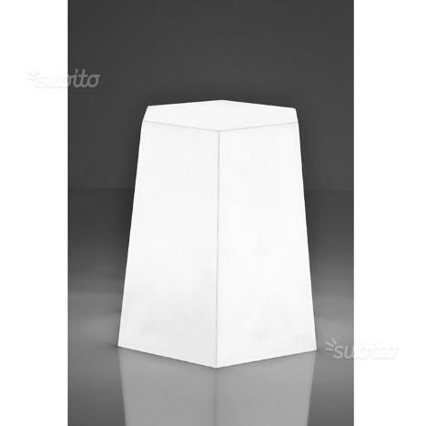 Base in polietilene illuminata cod 4126 / I nuove