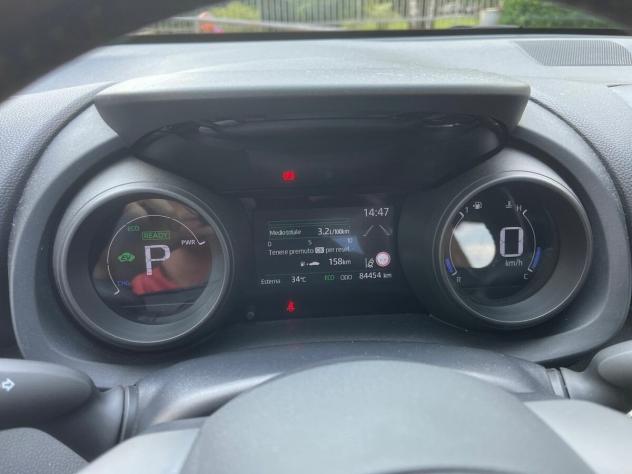 Toyota Yaris Hybrid Trend MY22 - Foto 9