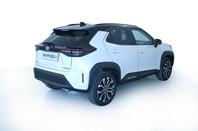 Toyota Yaris Cross 1.5H 116 CV E-CVT Trend Cerchi in lega da 17"/Vetri posteriori oscurati/Telecamera posteriore di assistenza al parcheggio - Foto 4