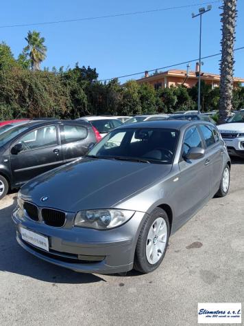 BMW - Serie 1 - 118d 2.0 143CV 5 porte Eletta DPF - Foto 2