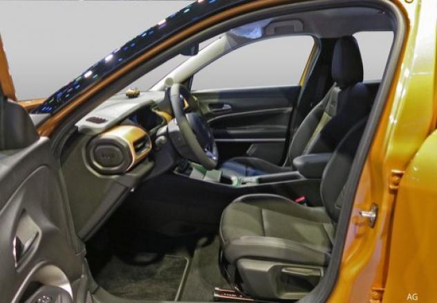 Jeep Avenger 1.2 turbo e-hybrid mhev Summit fwd 110cv edct6 - Foto 5