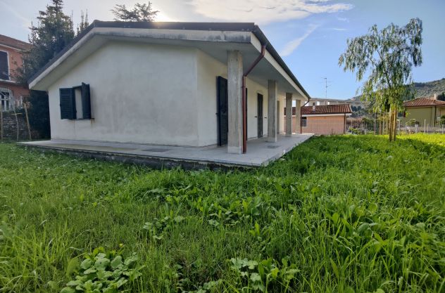 V28 PREZZO RIBASSATO Villa in vendita a Imperia con giardino - Foto 5