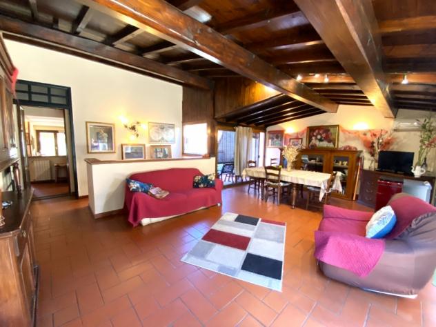 Villetta Residenziale con Giardino posta a Montecatini Terme in Zona Musicisti.
