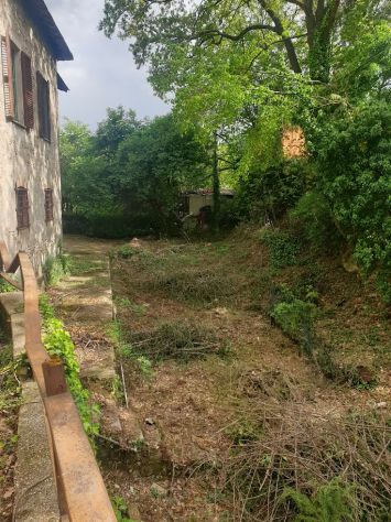 Casa indipendente da ristrutturare, con giardino - Foto 4