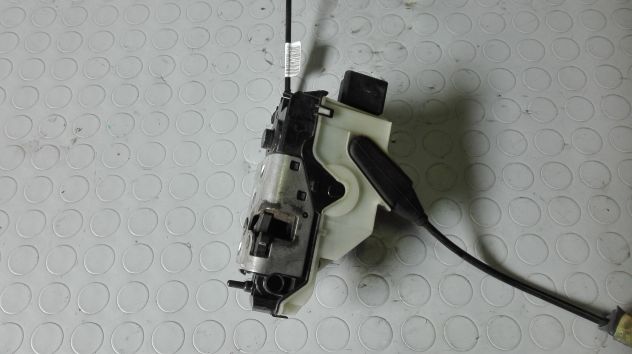 Chiusura centralizzata anteriore DX Peugeot 208 del 2016 - Foto 2