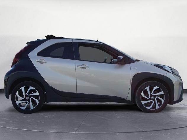 Toyota Aygo X 1.0B (72 CV) Trend Air S-CVT - Foto 4
